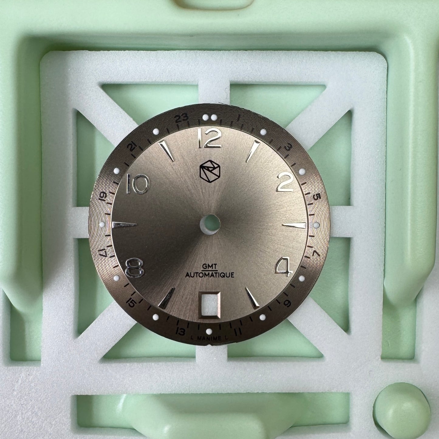 LA MÉRIDIENNE - TRUE GMT