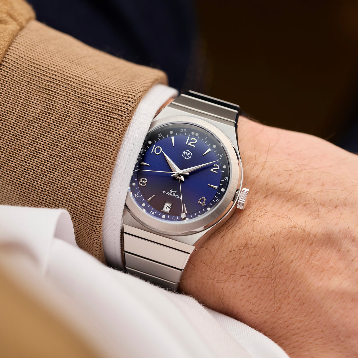 MANIME La Méridienne blue-dial GMT on wrist